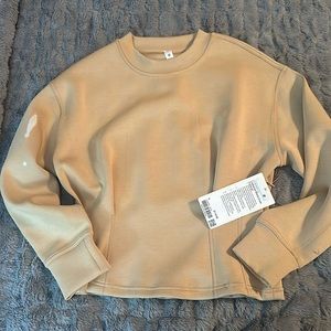 Lululemon gathered waste crew pullover